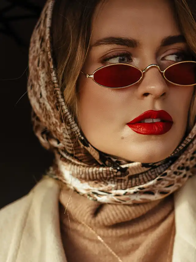 Maquillaje con labios rojos